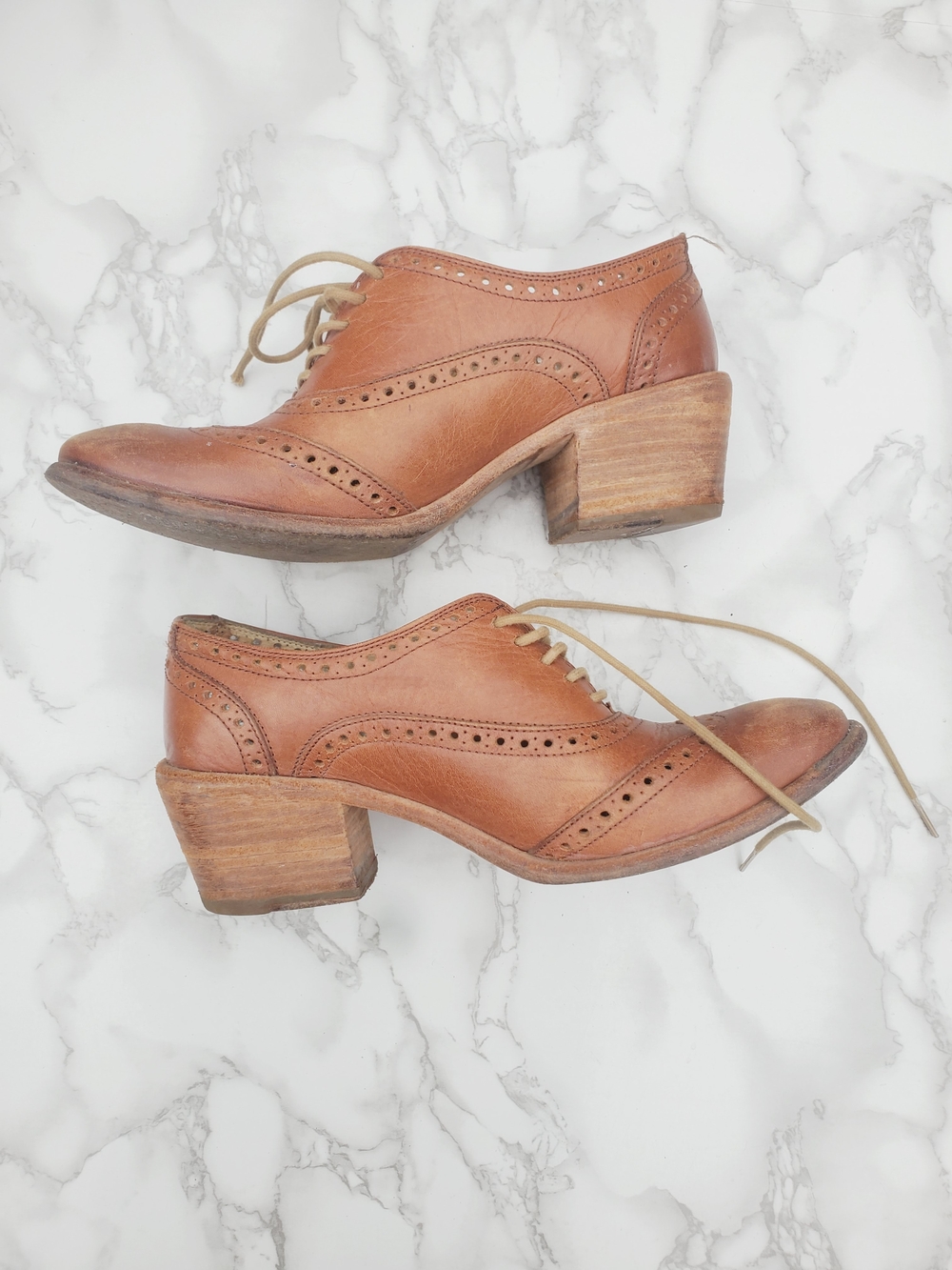 Frye Maggie Brown Leather Wingtip Heeled Oxfords - Size 7.5 - Picture 10 of 16